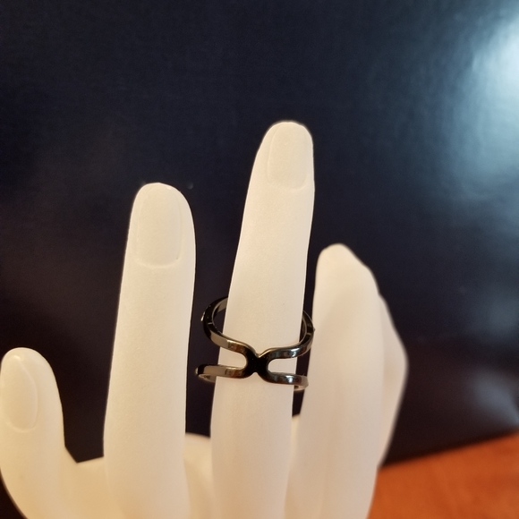 💥SOLD - Fashion Ring - Picture 4 of 6